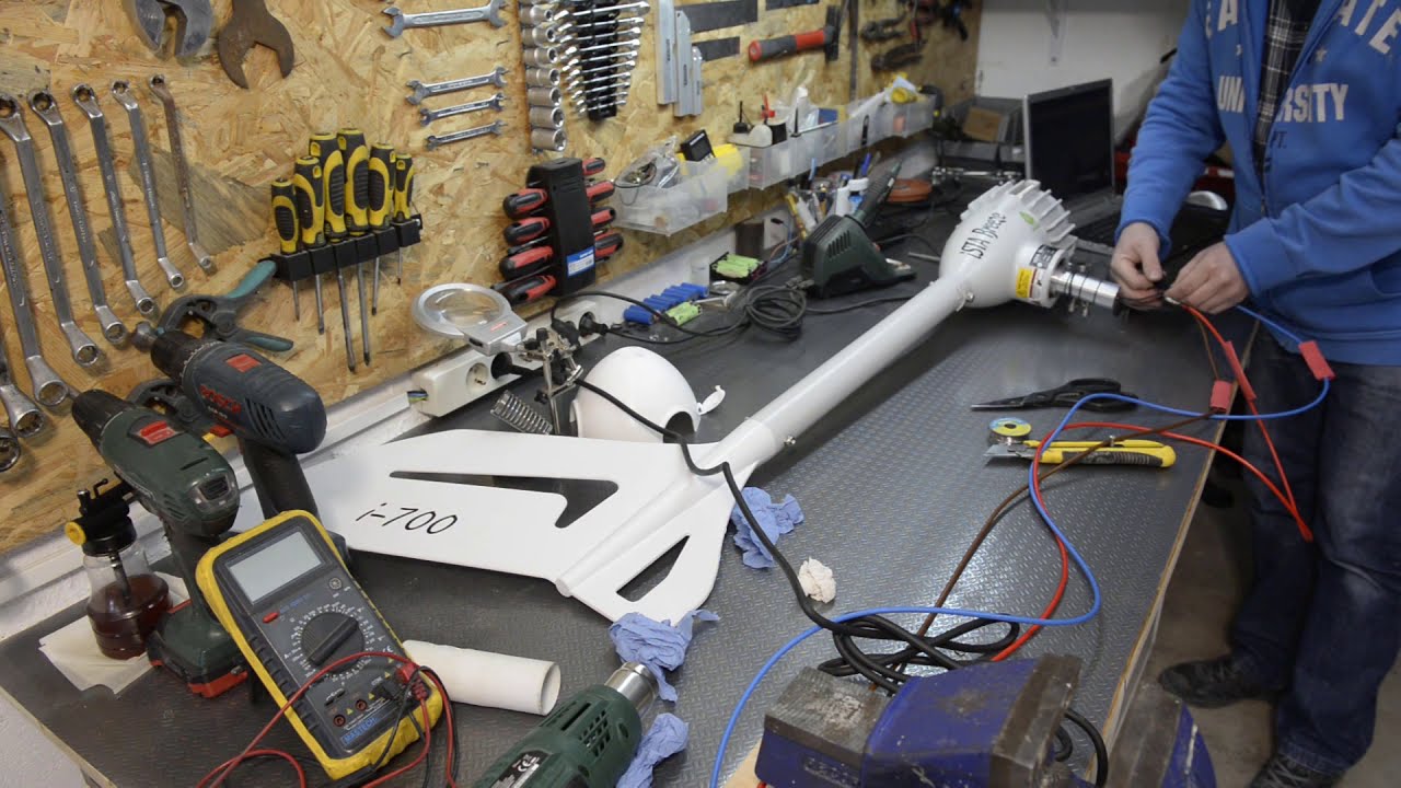 Mounting the wind turbine Ista Breeze i-700
