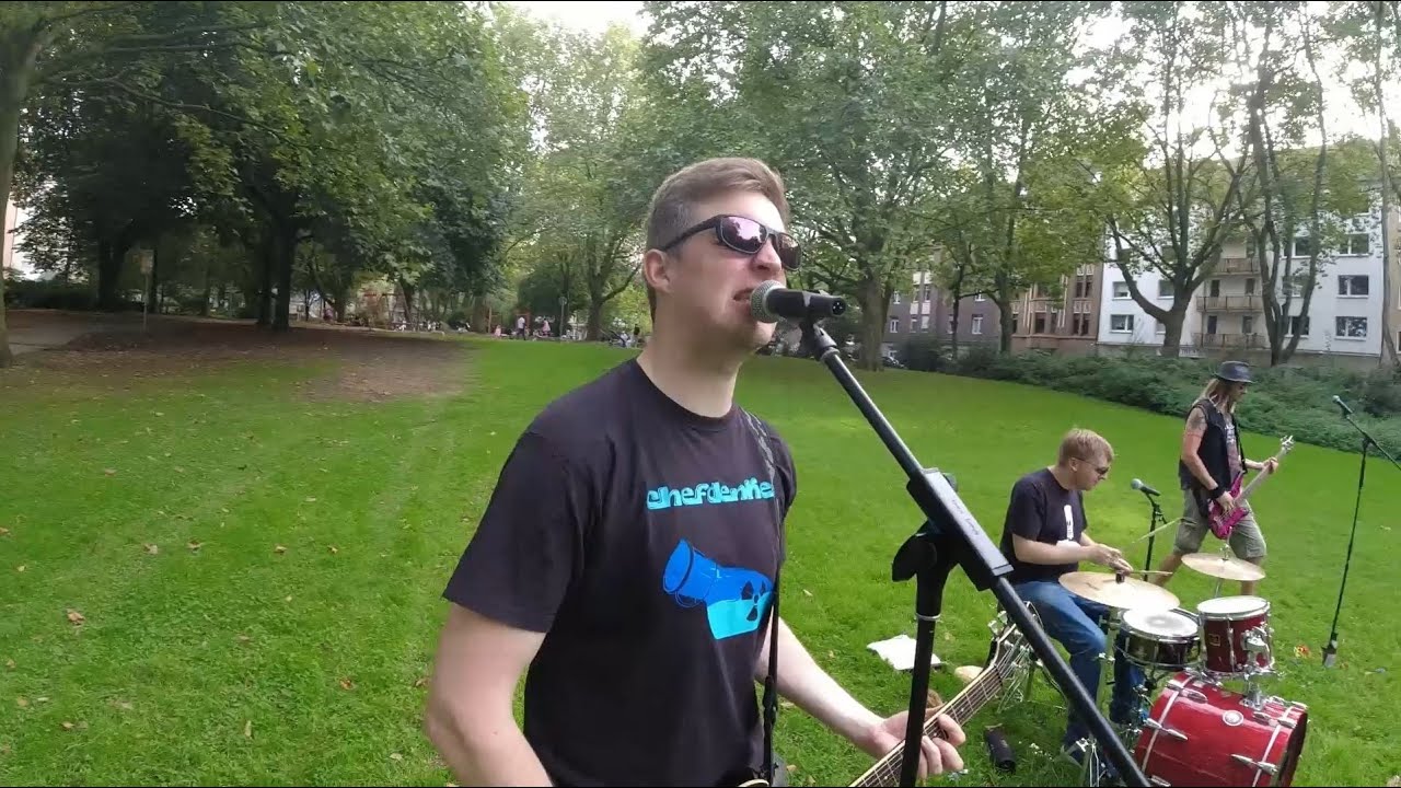 Beschäftigungstherapeut (Official Video)