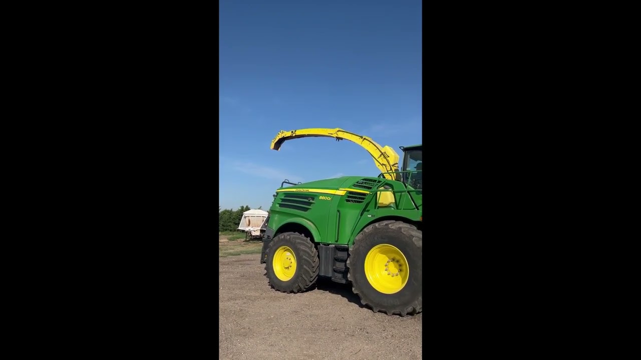 2016 JOHN DEERE 8800 For Sale