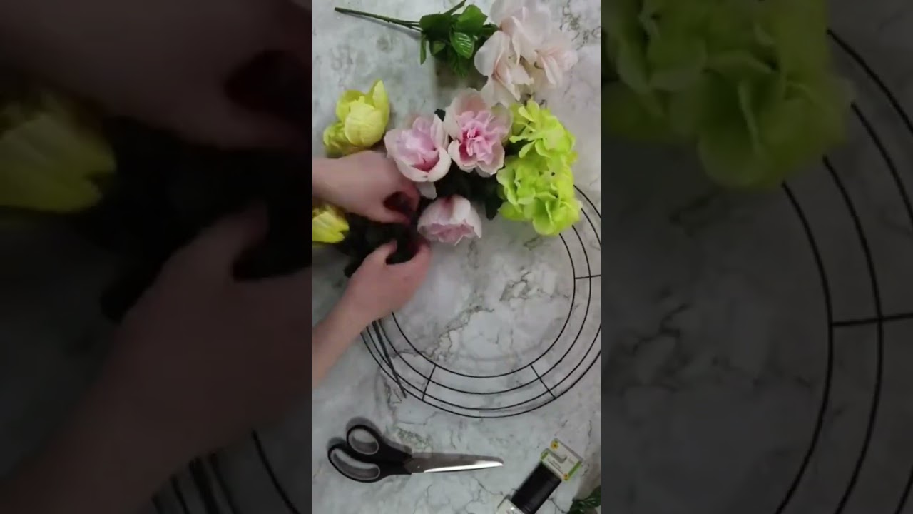 🌷Easy DIY Floral Wreath #diy #dollartree #decoration #flowers