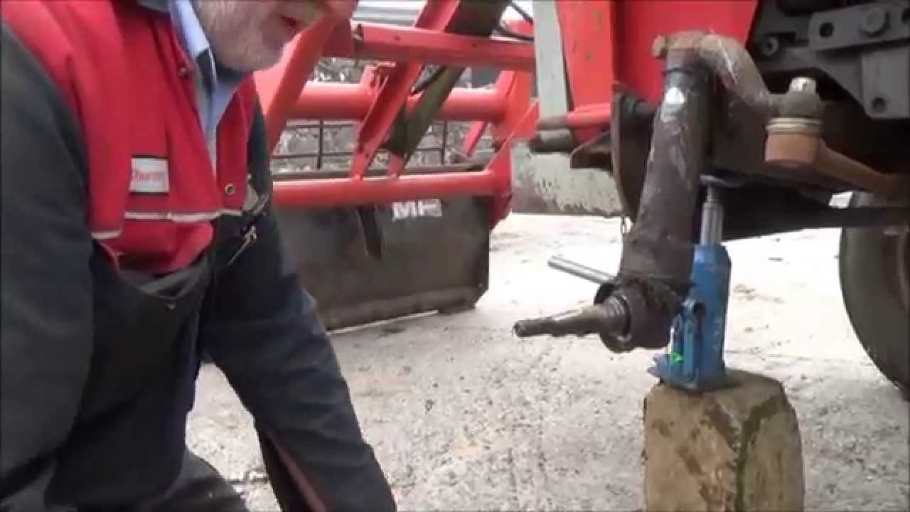 Fitting a new wheel hub to a Massey Ferguson 265.Part 1