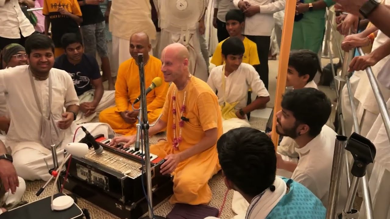 Sharad Purnima 2023 Kirtan - HH Sri Krishna Chaitanya Swami Maharaj
