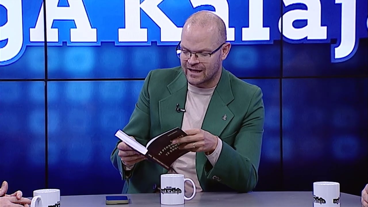 Aulon Kalaja lexon parath&euml;ninen e librit t&euml; Profesor Doktor Lush Susaj