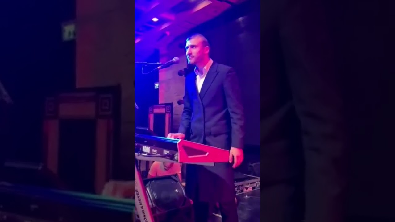 Good vibes With Simcha Abramczik🔥 #electronic #electronicmusic #singer #danc #music #jewish_music