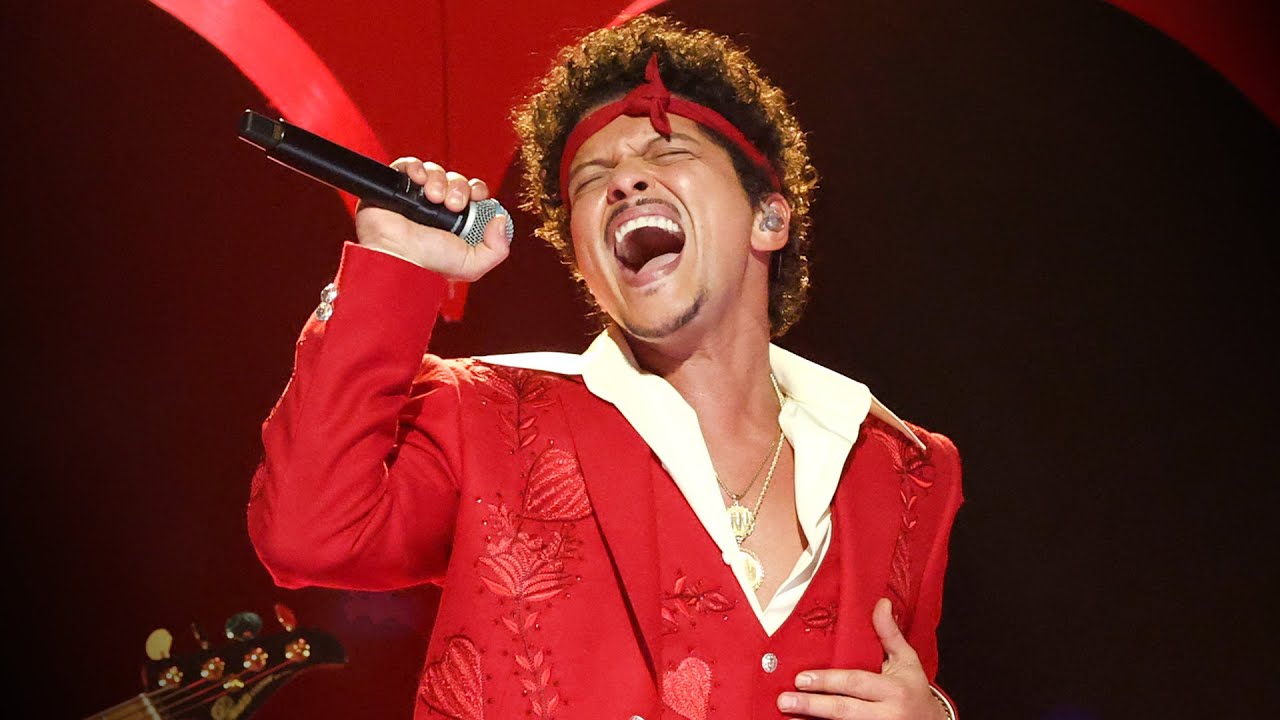 GRAMMYs: Bruno Mars Brings Soul and Swag With 'I Just Might' Performance