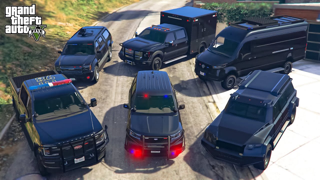GTA 5 - Franklin Steal SWAT Department in Vehicles in GTA V! | (GTA V Roleplay)