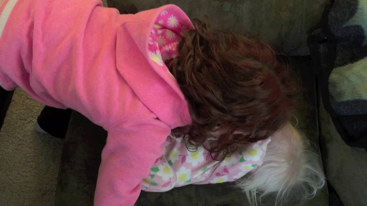Kids greet Clarisa