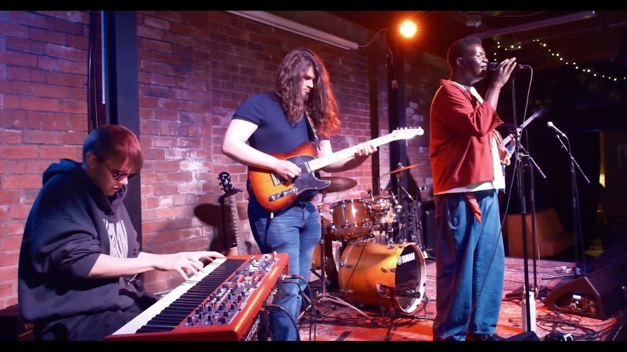 'Espresso' Live at The Attic, Leeds