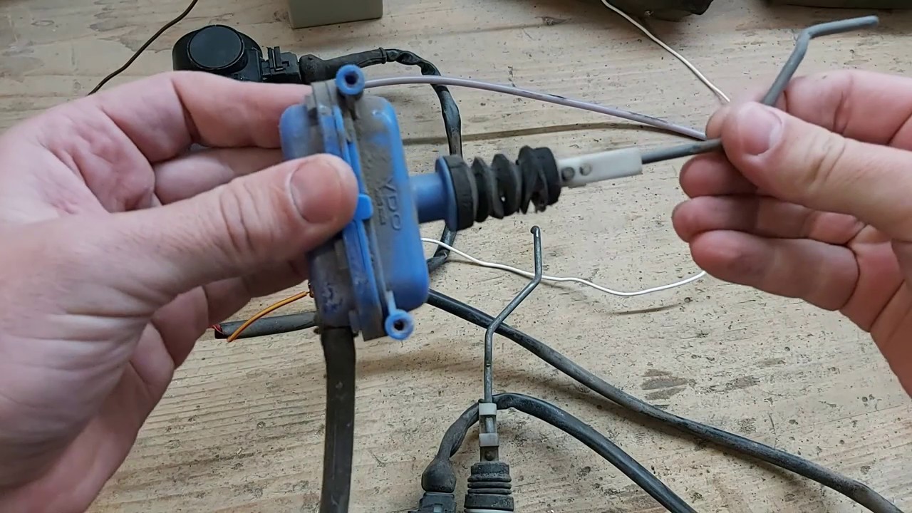 How the VW Golf mk2 Central locking system works