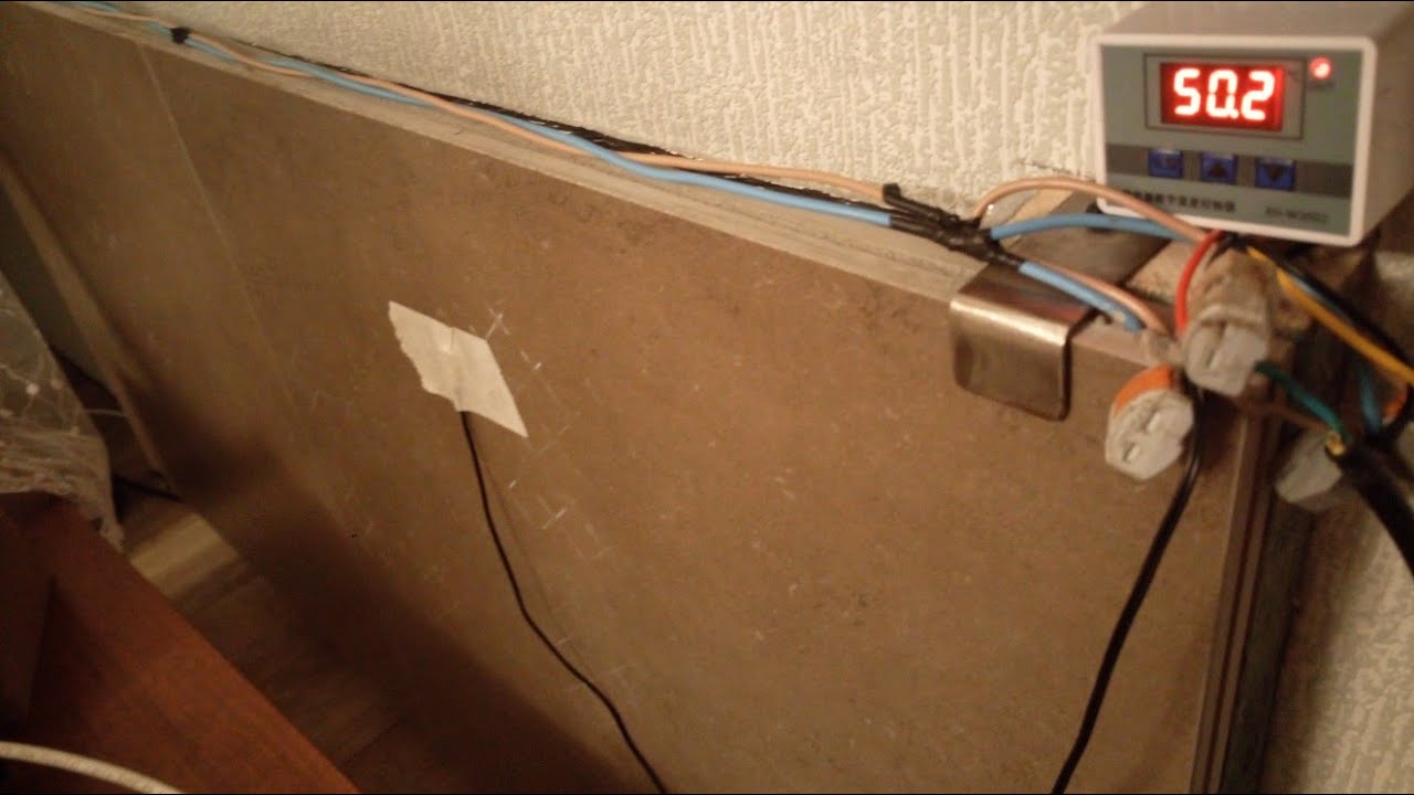 Три инфракрасных обогревателя из керамической плитки обогревают 18кв.метров