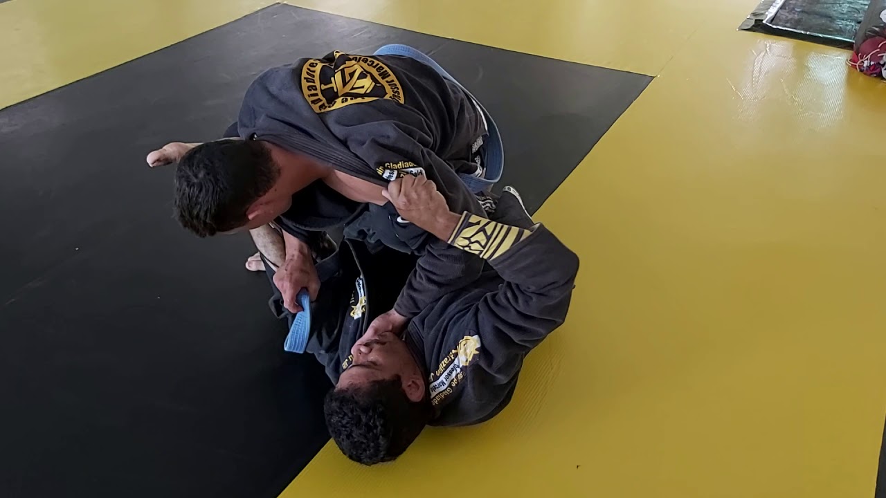 ROLA SOLTINHO FAIXA AZUL vs MARROM