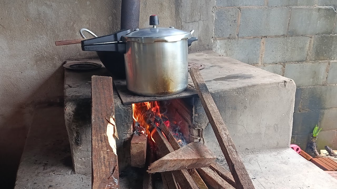 Choveu jeito e fazer uma rabada ..pro almoço..