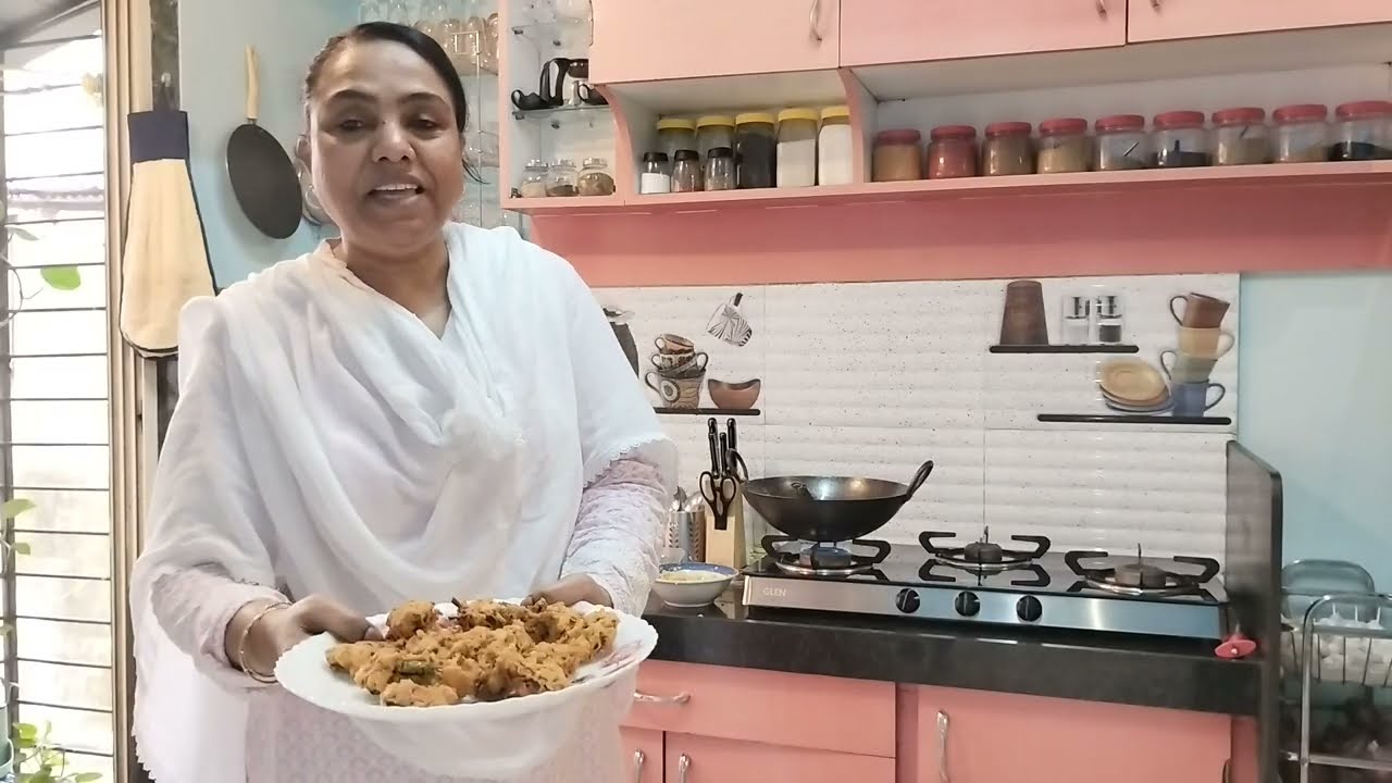 Chane Ke Dal Aur Mirchi Ke Pakode