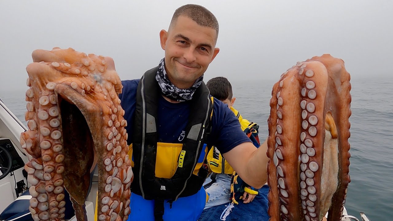 Hand Hauling The Fish Locker lobster pots - HUGE OCTOPUS, Crabs and Lobsters | The Fish Locker