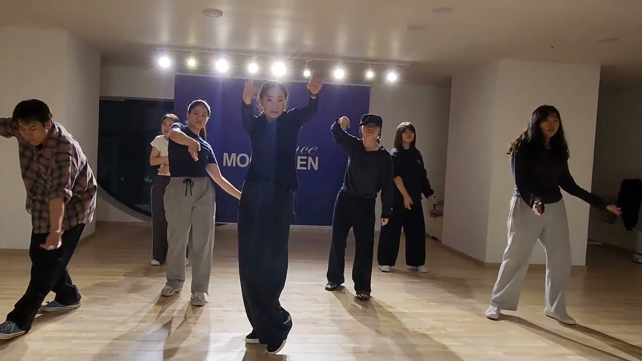 WAACKING CLASS MOODQUEEN 