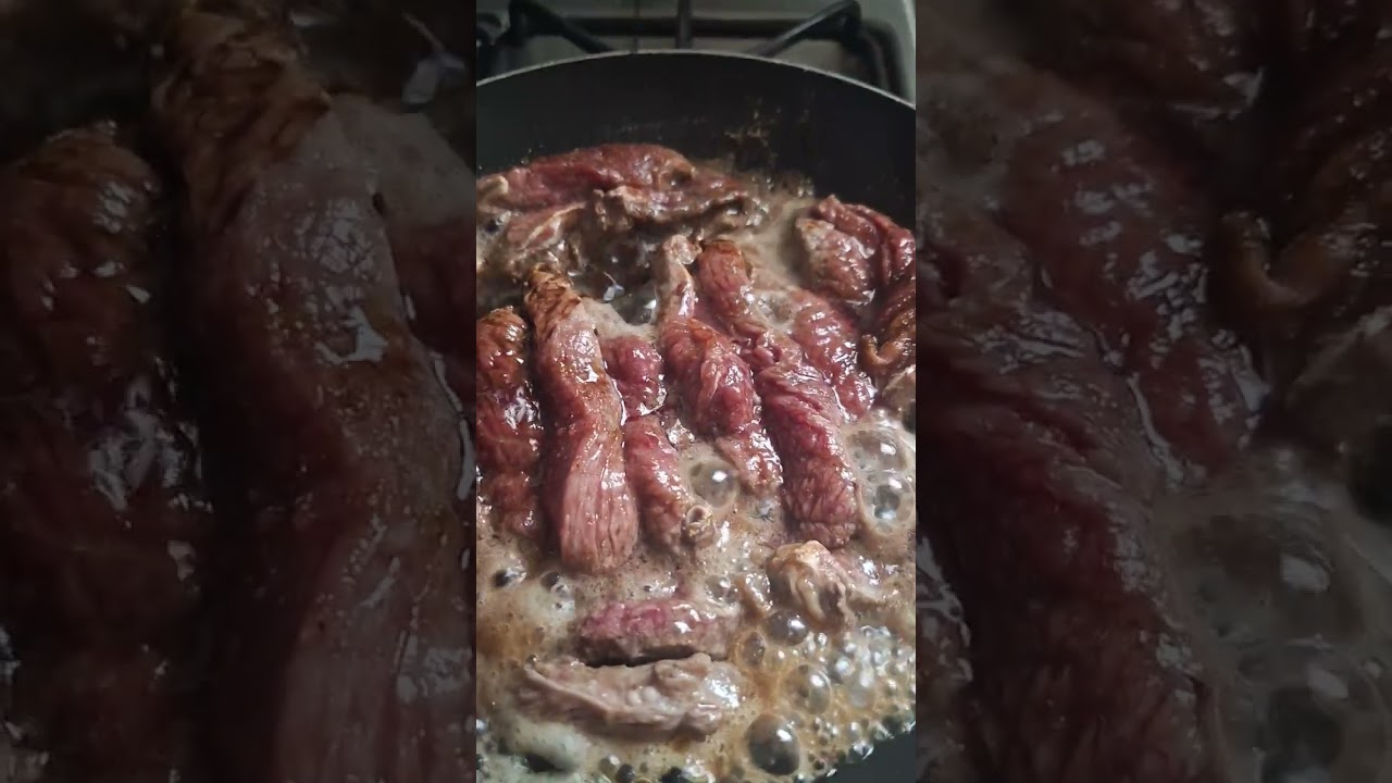 consome de carne y salsa inglesa y aceite