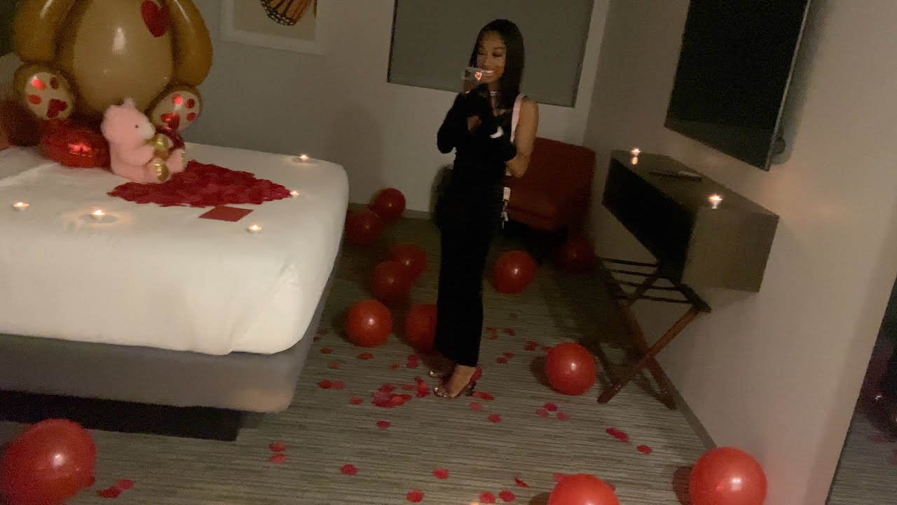 OUR FIRST VALENTINE'S DAY TOGETHER!!! / VLOG