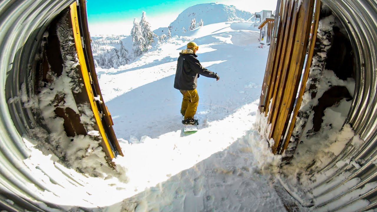 Peak Powder Snowboarding at a Resort || Mount Washington, BC