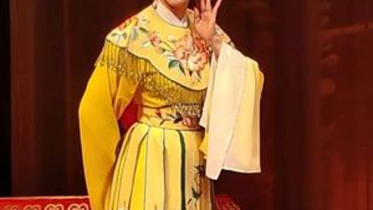 绍百传承版越剧《三看御妹》陈雯婷·红日西沉风送凉#越剧 #陈雯婷