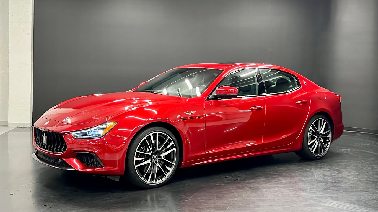 2022 Maserati Ghibli Trofeo - Revs + Walkaround in 4k HDR