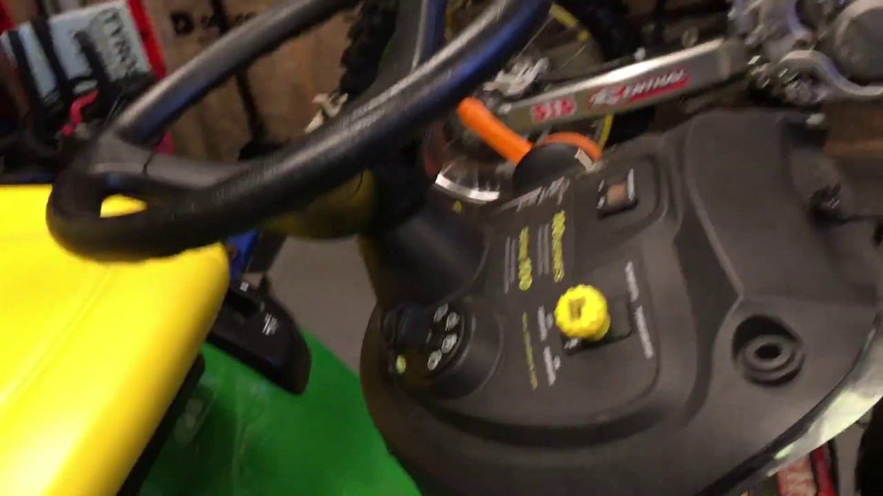 Как устранить неровности на газонном тракторе John Deere