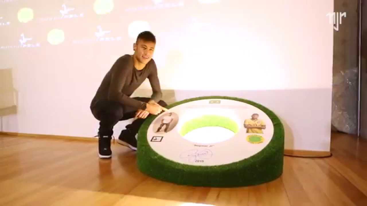 Neymar Jr | Visita ao Museu Pelé