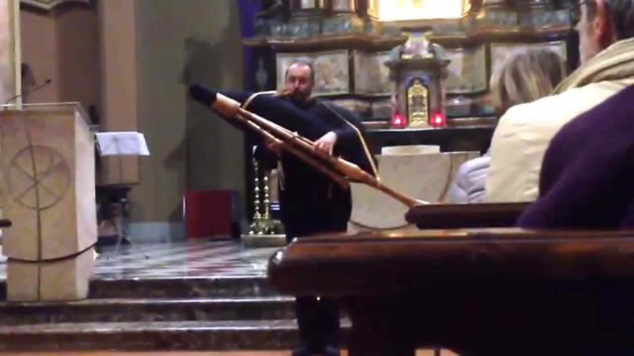 Italian Music: Look at His Giant Zampogna!
