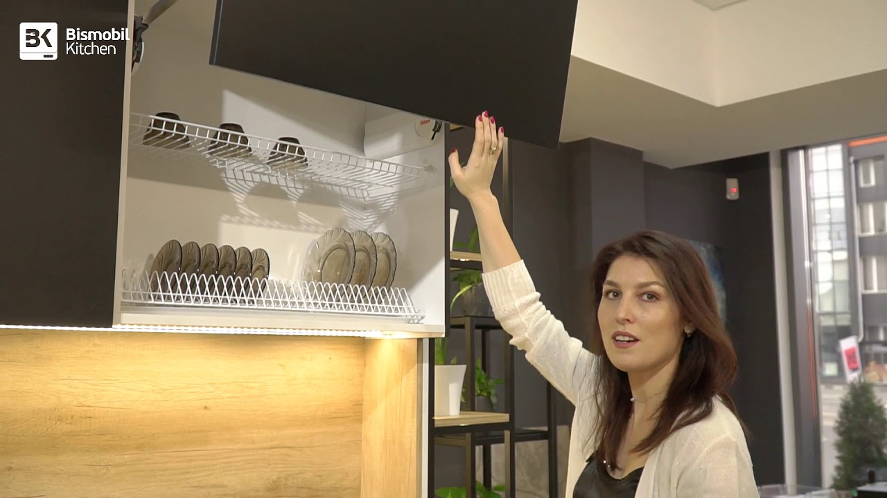 Acestă bucătărie spațioasă costă 3000 euro!