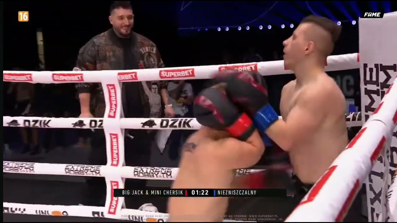 Walka 2 klasy podstawówki z 4 