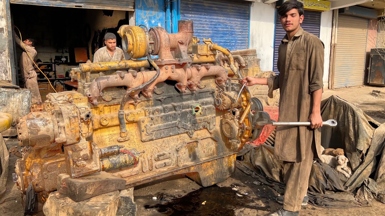 Bulldozer Engine Breaks Down Due to Overheating || Complete Restoration video 