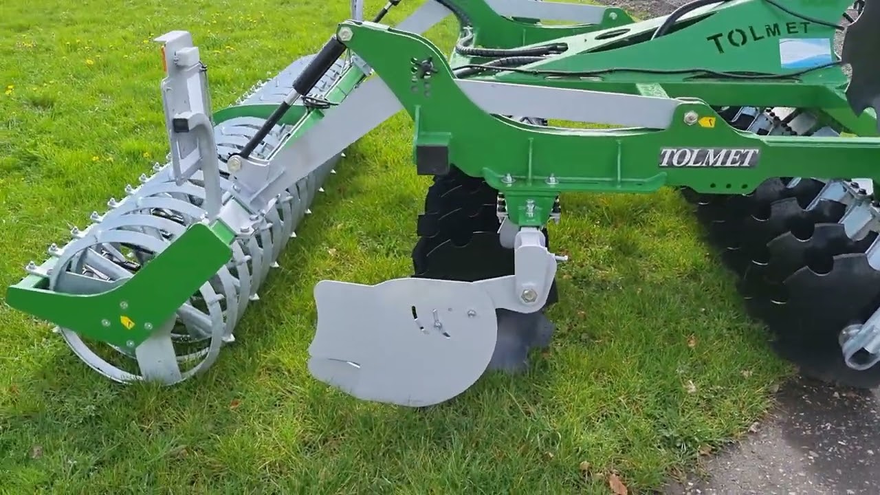 Strijker  landbouw machines Tolmet Tenes 300