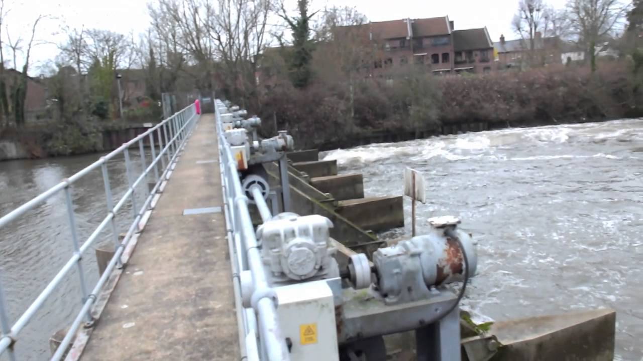 Romney Lock Hydro 18:12:2013