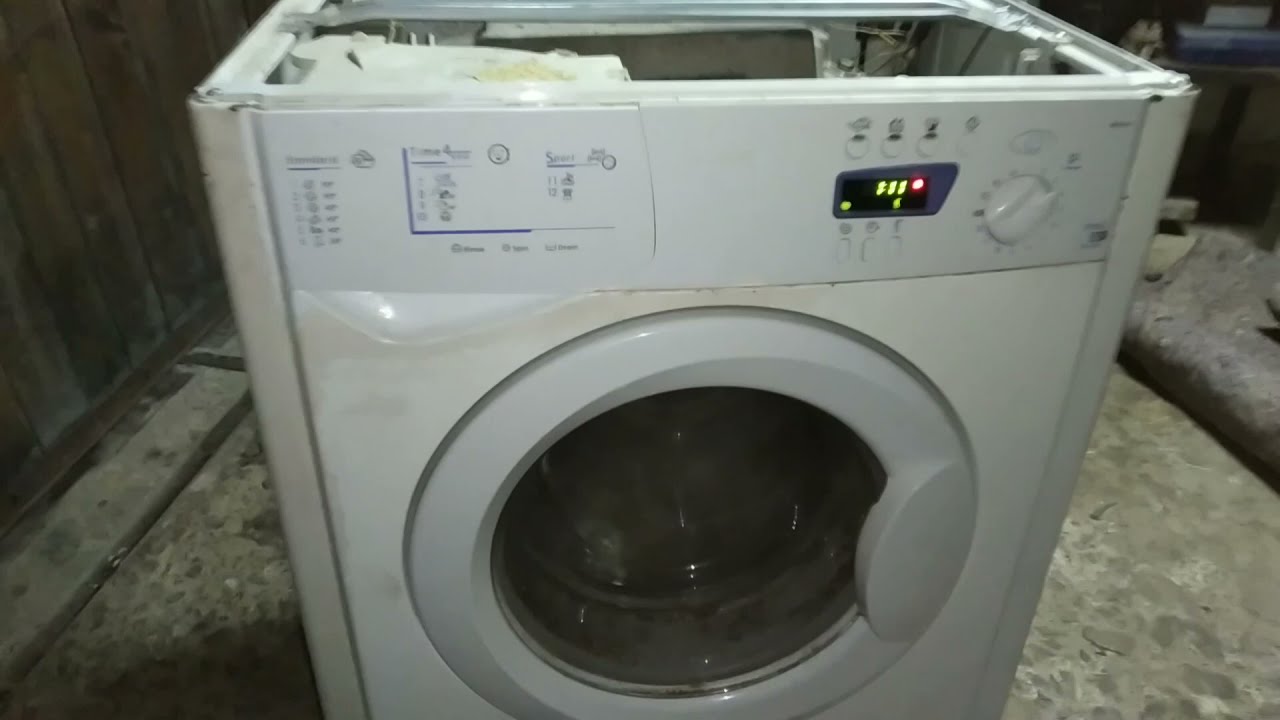 Стиральная машина Indesit WIE107 постоянно набирает воду.