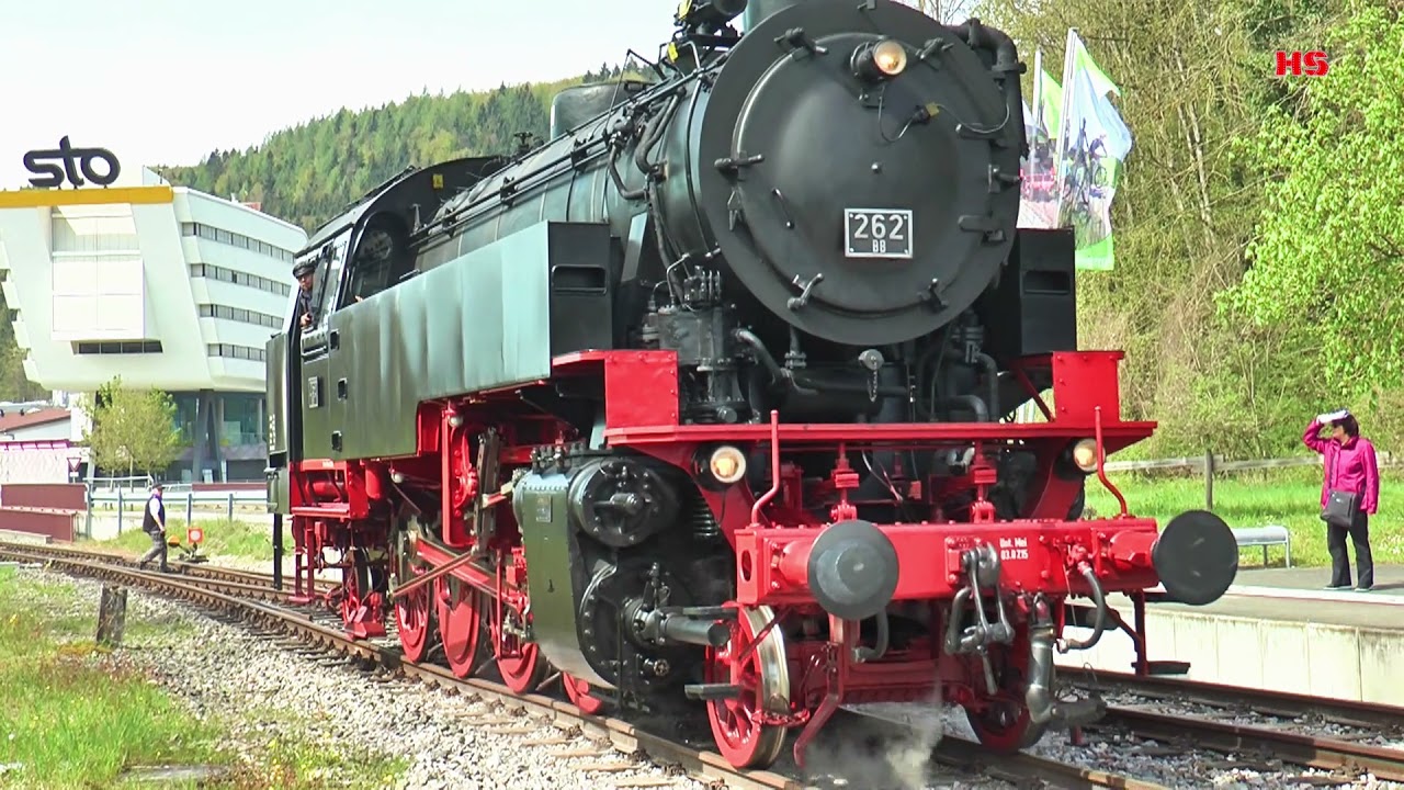 Dampflokomotive Henschel & Sohn 262 BB bei der Sauschwänzle BAHN