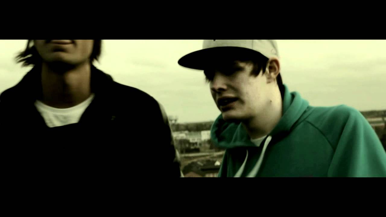 Robinholta & Justin Place - Håller huvudet högt (STREETVIDEO)