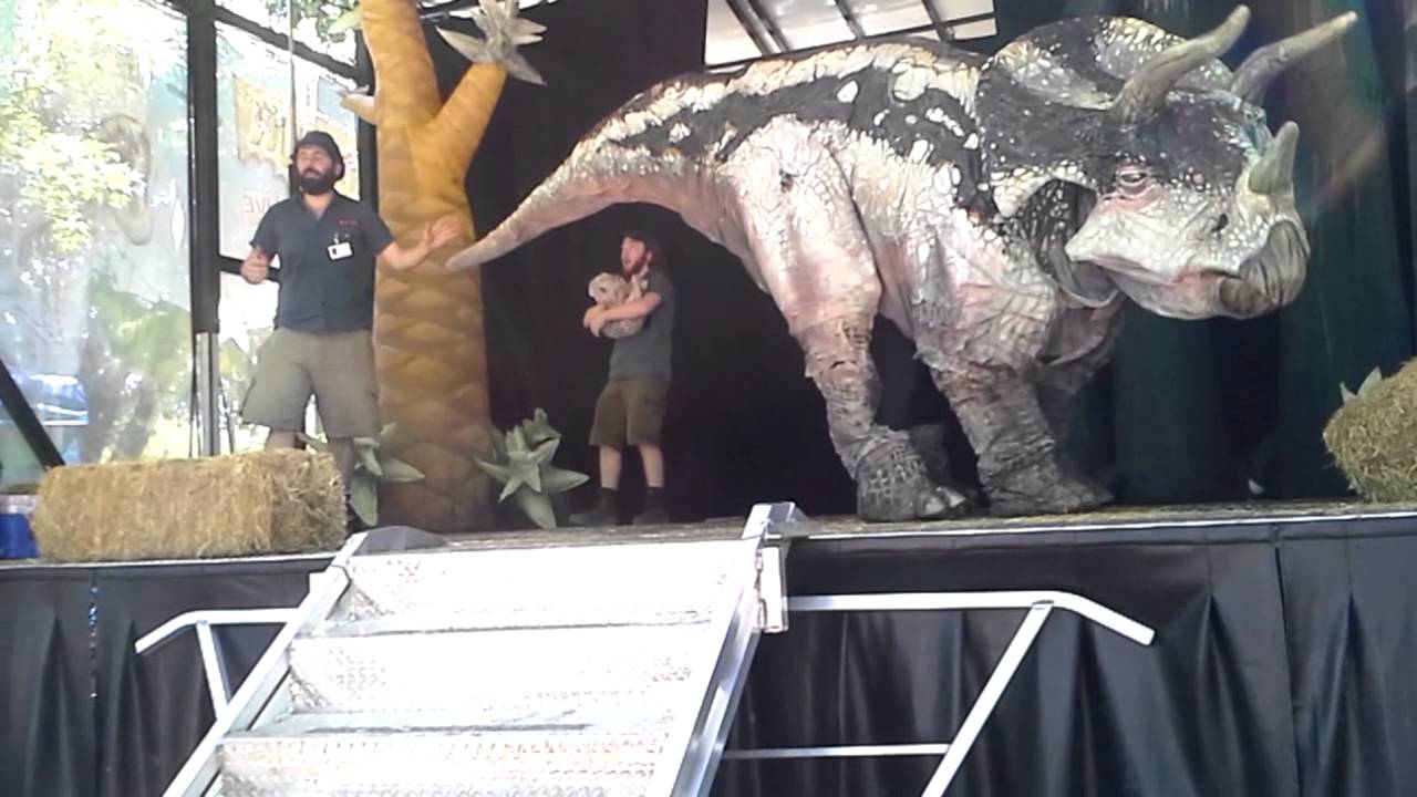 Erth's Dinosaur Show Puppets at the Dallas Zoo