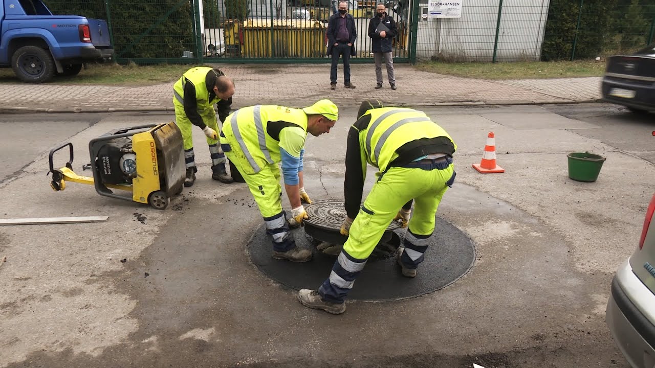 NOWE WŁAZY SAMOPOZIOMUJĄCE
