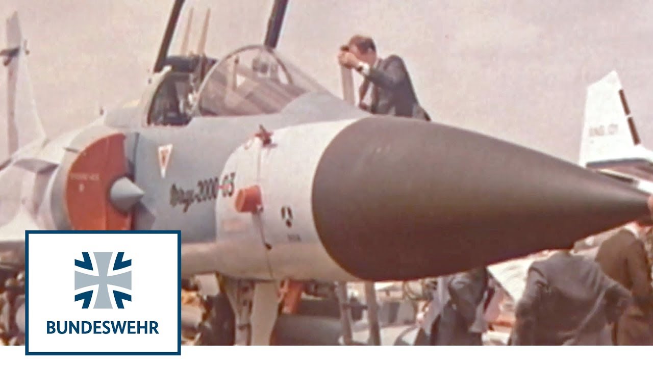 Classix | Militärisches Vorfliegen in Paris (1981) | Bundeswehr