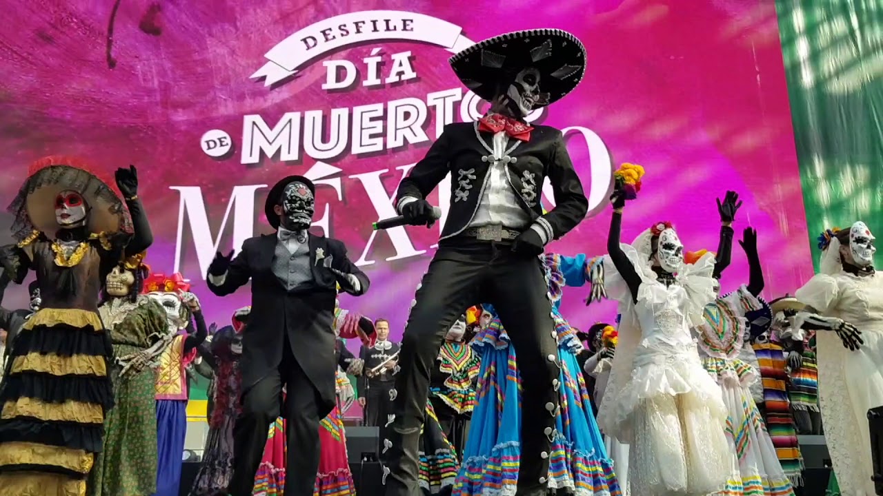 Festival de Día de Muertos en Moscú.