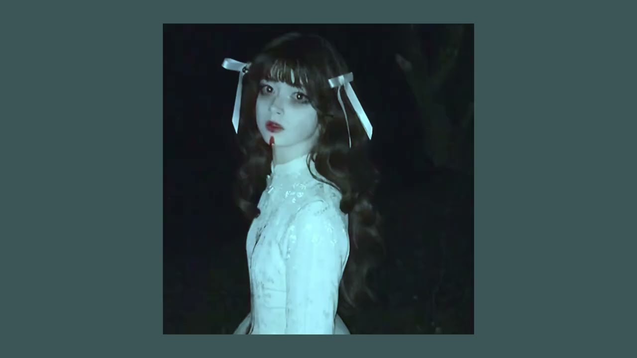 ⋆ ˚ ꩜ ｡ ⋆୨୧˚ You’re just a fragile doll ˚୨୧⋆ ｡ ꩜ ˚ ⋆