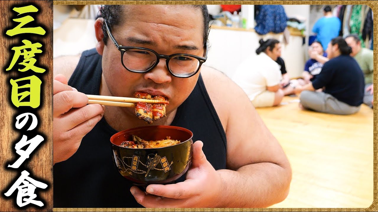 【相撲飯】三度目の夕食🍚 ／ おろしハンバーグ・蟹玉・生姜焼き　→ジャークチキン丼　→カップヌードルシーフードBIG🍜