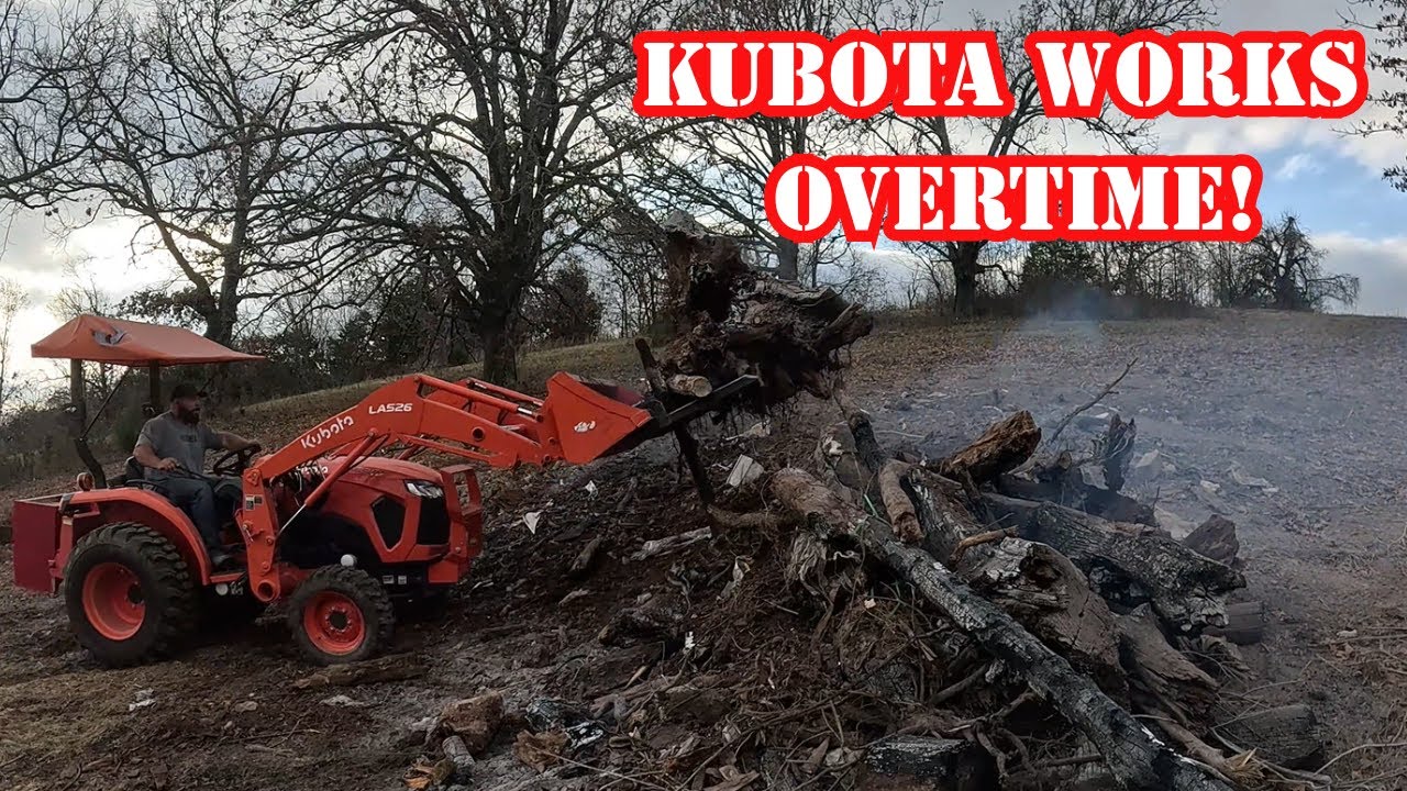 Работа по сжиганию кучи Kubota L3302 — продолжение