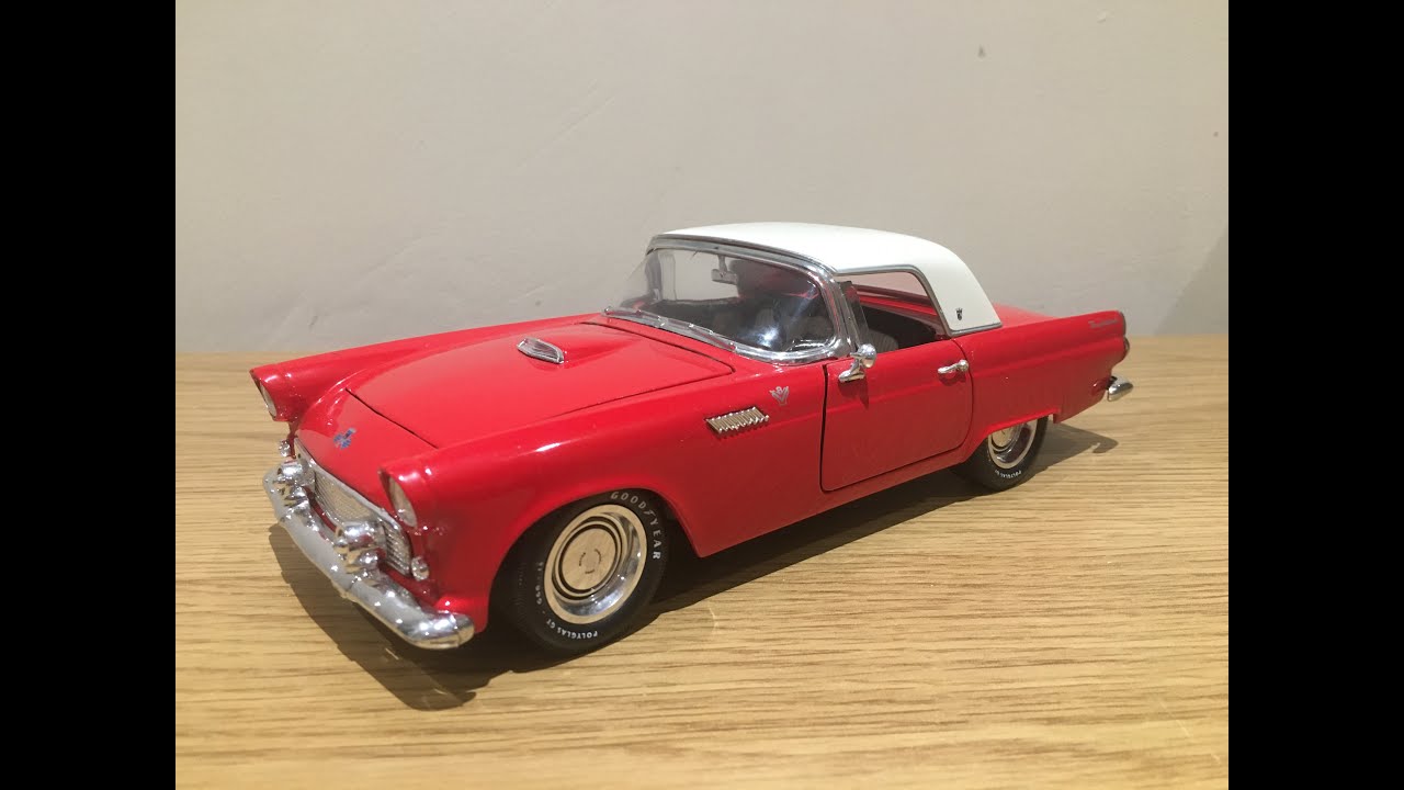 1:18 Road Legends 1955 Ford Thunderbird