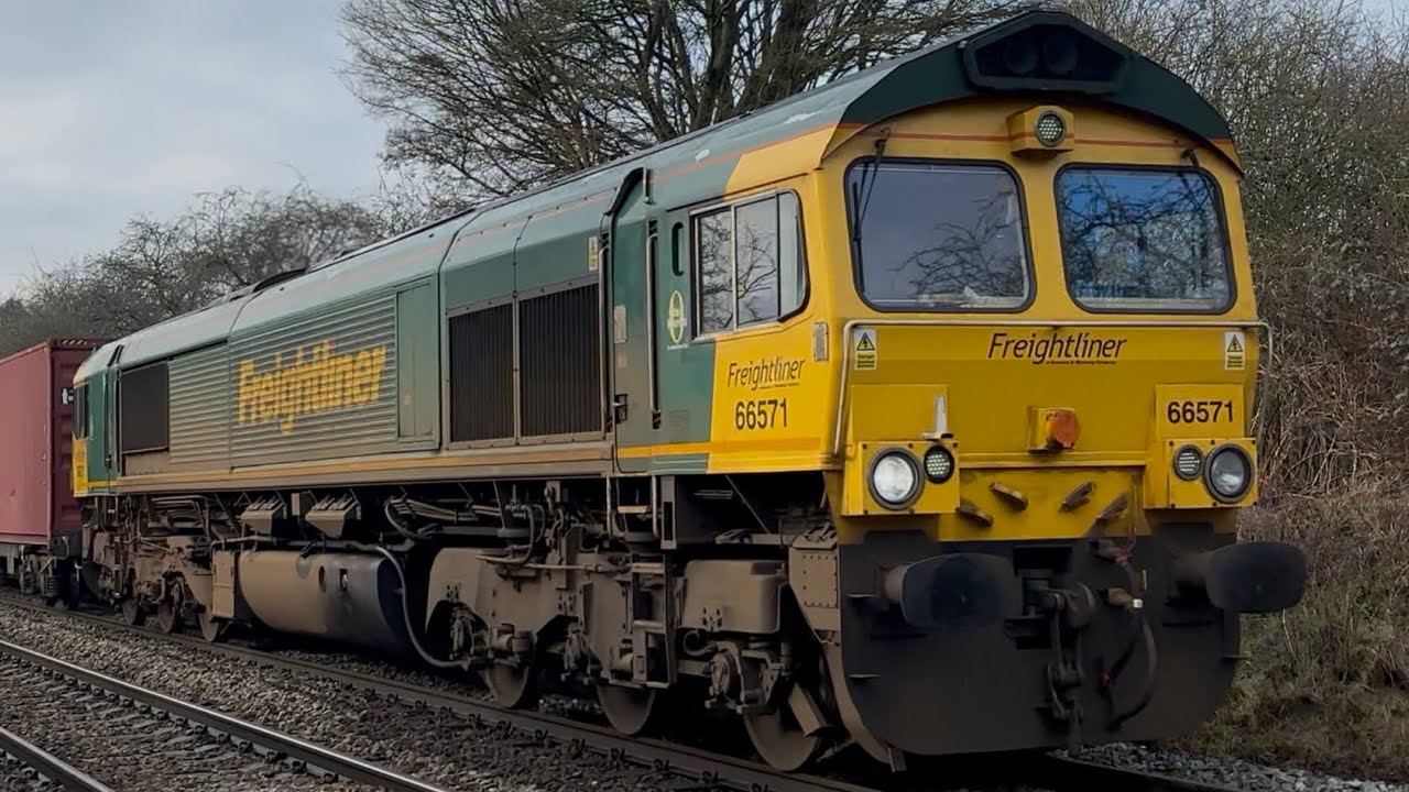 Diesel locomotive epic day trainspotting 66705 66571 37218 passing by 9/2/26 