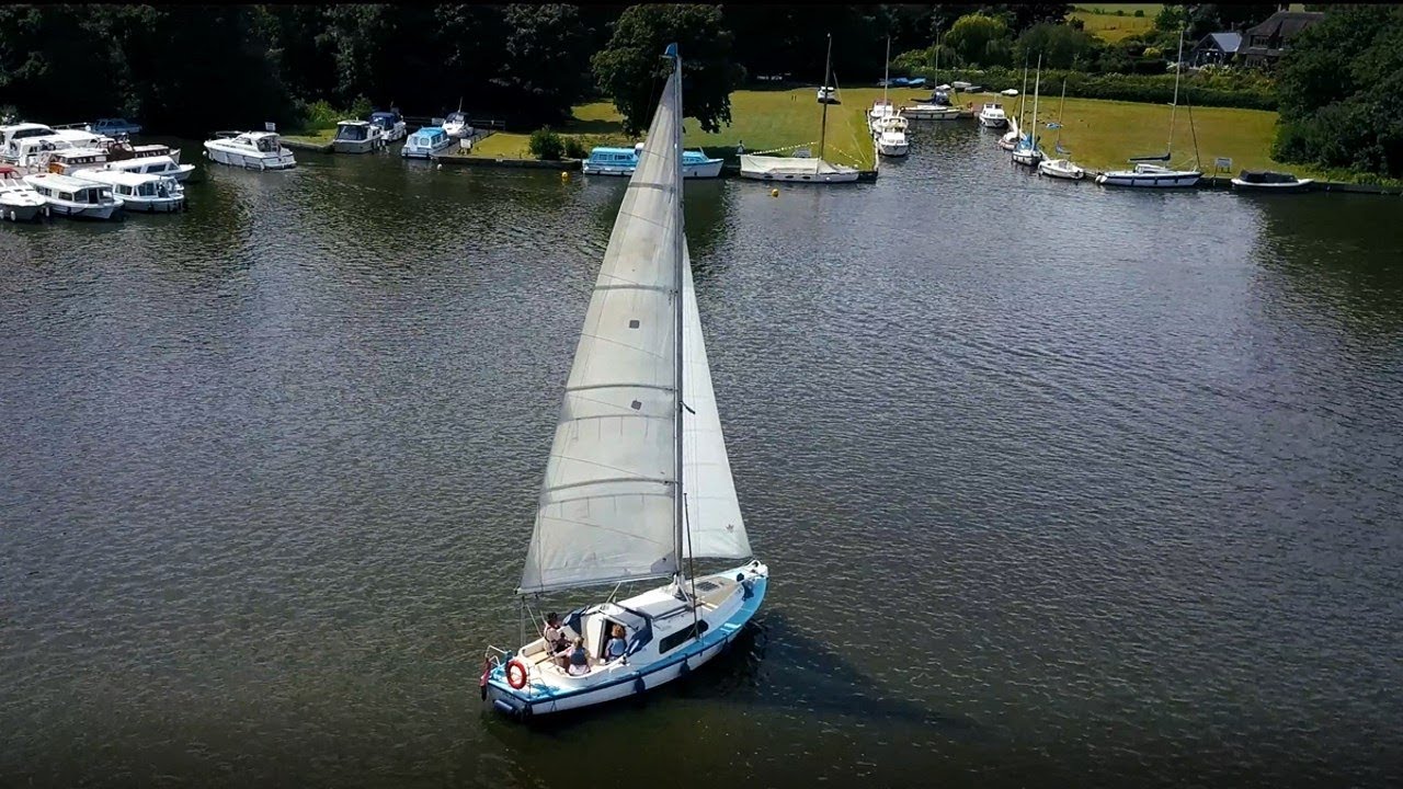 Aslan Yacht Sailing on the Norfolk Broads