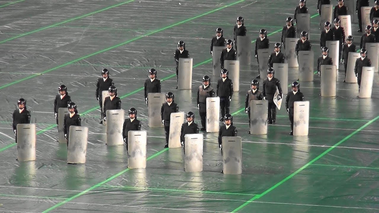 令和2年福岡県警察年頭視閲　機動隊による展示訓練