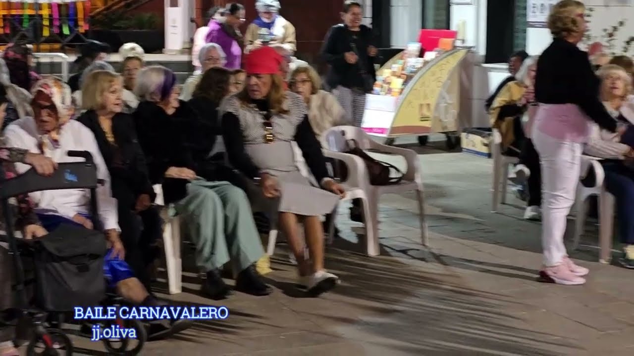 BAILE CARNAVALERO EN DIFERENTES LUGARES