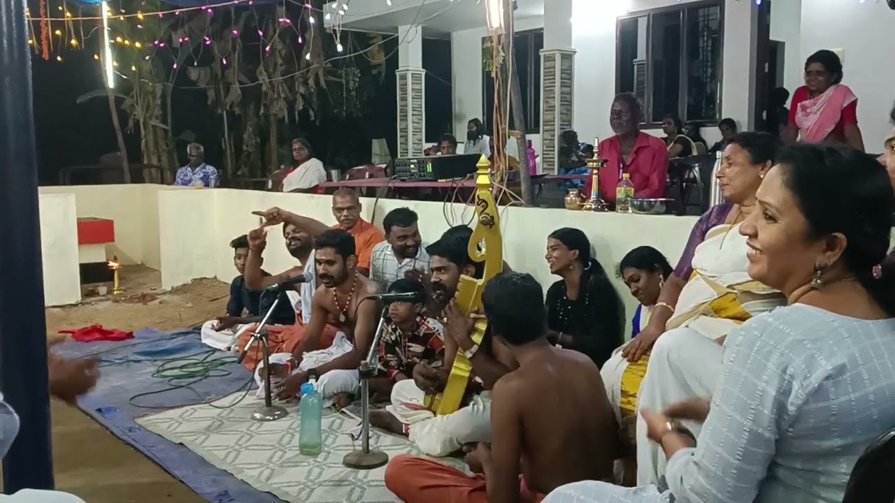 തോറ്റമഹോത്സവം / ദേവിയേ മാലവെച്ചോട്ടൊ (ഗിരീഷ് മുരിയാട് )#kodungalluramma #thottam
