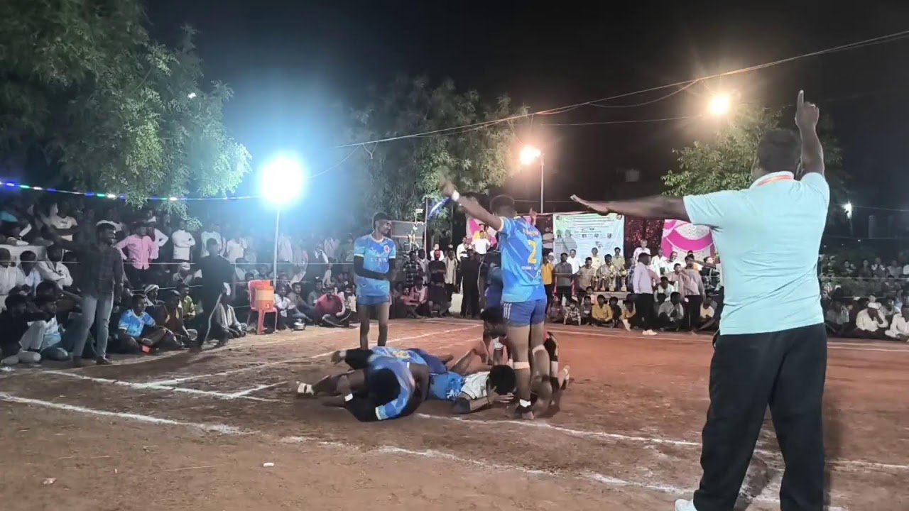 स्व. गणेश ढोले मित्र मंडळ उगवा  VS चंपामाता मालेगाव 
