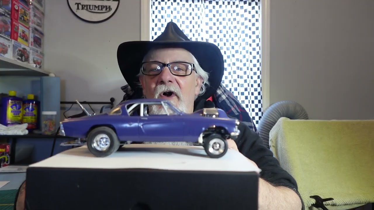 Здесь показан старый Studebaker Gasser 1953 года выпуска, а также ссылки на другие проекты (см. н...